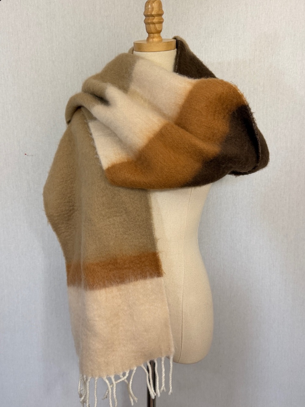 Steve Madden Colorblock Fringe Scarf Thick Tan Cream Brown
